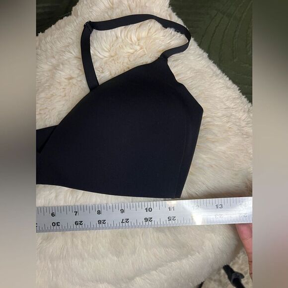 Lululemon 32C Take Shape Bra Black Padded Cups Buttery Soft Fabric org. $68 - Picture 5 of 5